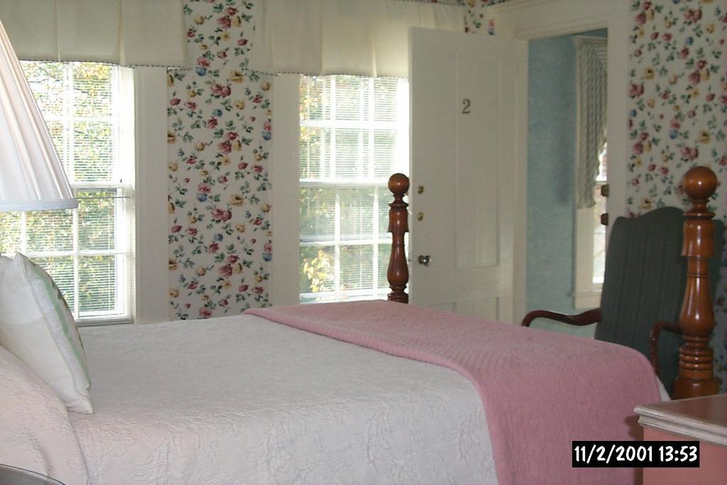 The Whalewalk & 3* Eastham